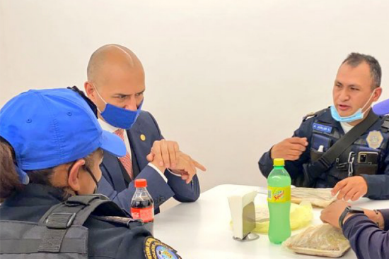 Cuidamos a los que nos cuidan